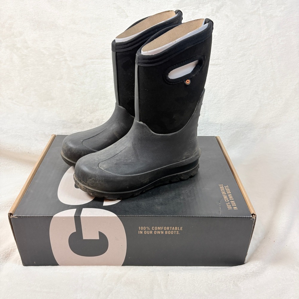 Bogs Classic High Boots Kids Size 4 Black Good Waterproof Insulated Camo 71303K